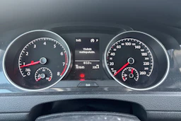 valkoinen Volkswagen Golf 2020 kuva 8.