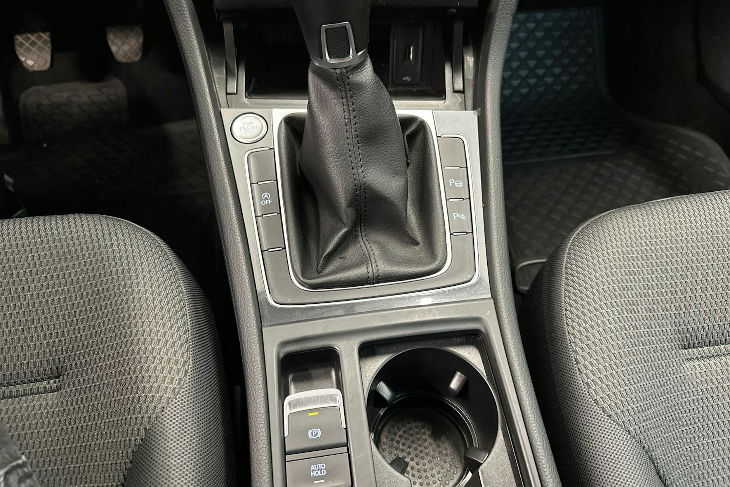 Harmaa Volkswagen GOLF 2020 kuva 25.