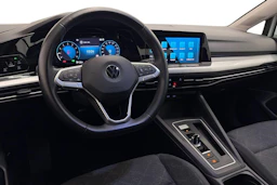 valkoinen Volkswagen Golf 2020 kuva 6.