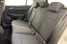 valkoinen Volkswagen Golf 2020 kuva 8.