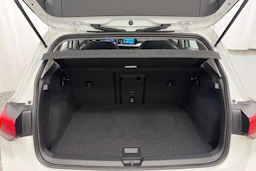valkoinen Volkswagen Golf 2020 kuva 11.