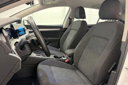 valkoinen Volkswagen Golf 2020 kuva 12.