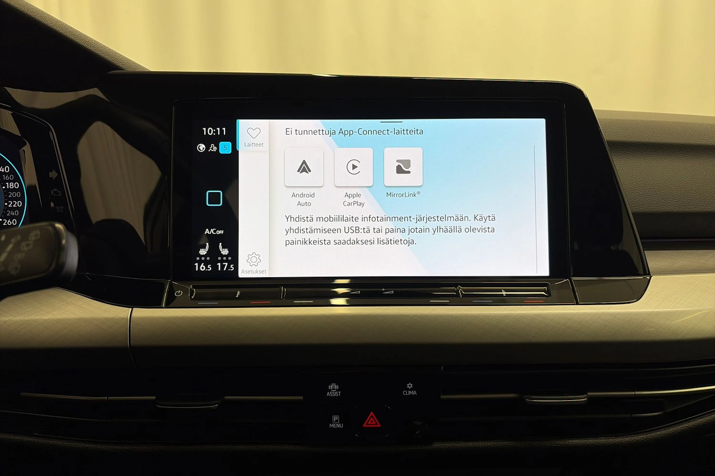 valkoinen Volkswagen Golf 2020 kuva 18.