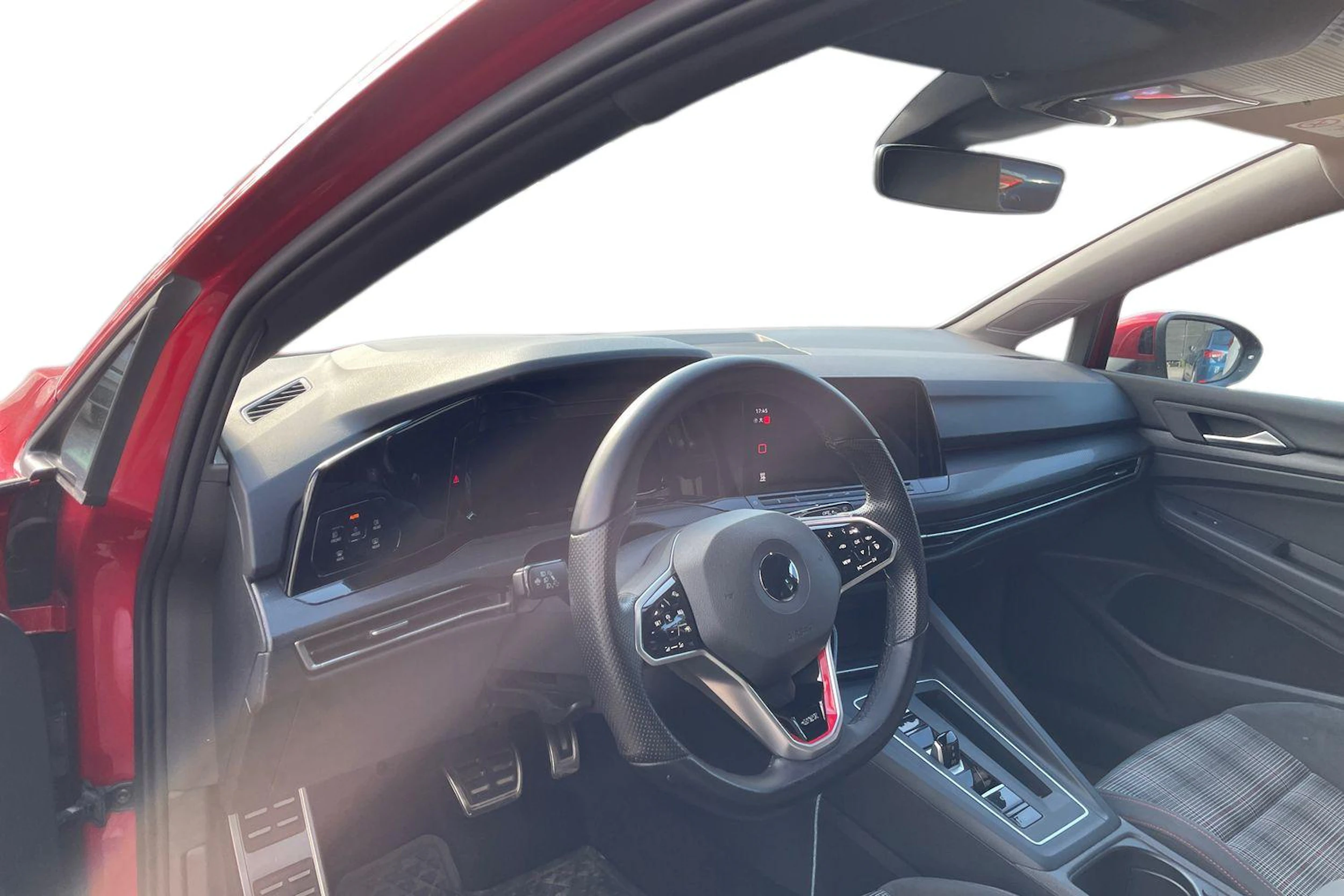 punainen Volkswagen Golf 2021 kuva 3.