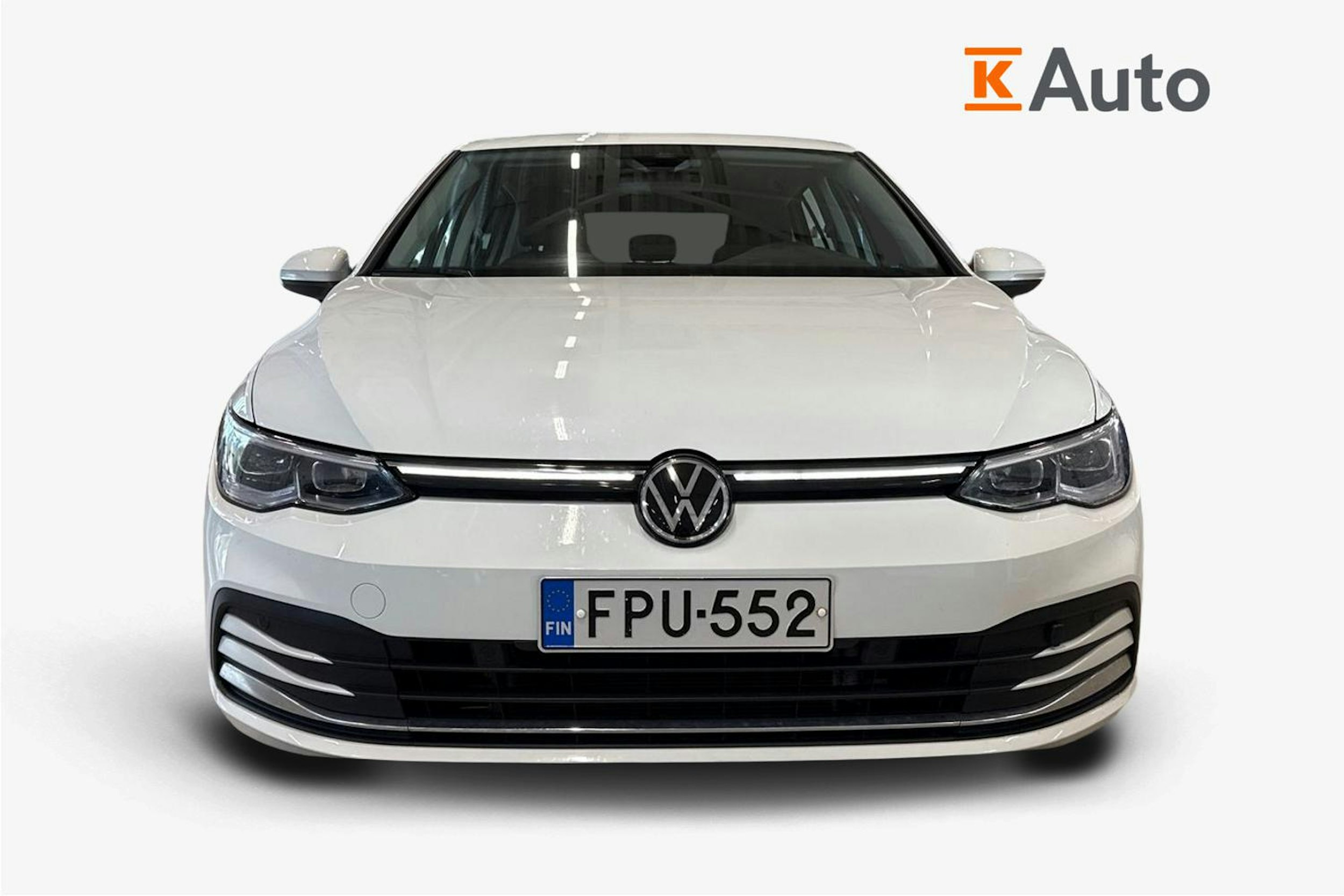 valkoinen Volkswagen Golf 2020 kuva 4.