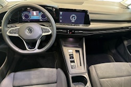 valkoinen Volkswagen Golf 2020 kuva 7.