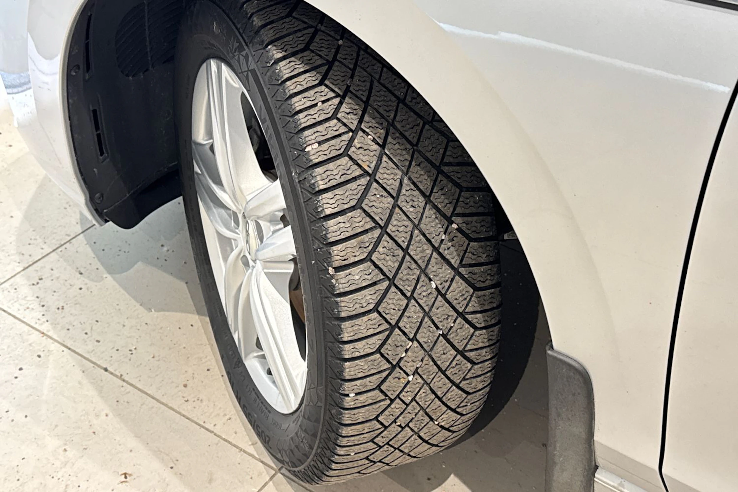 hopea Volkswagen Golf 2021 kuva 10.