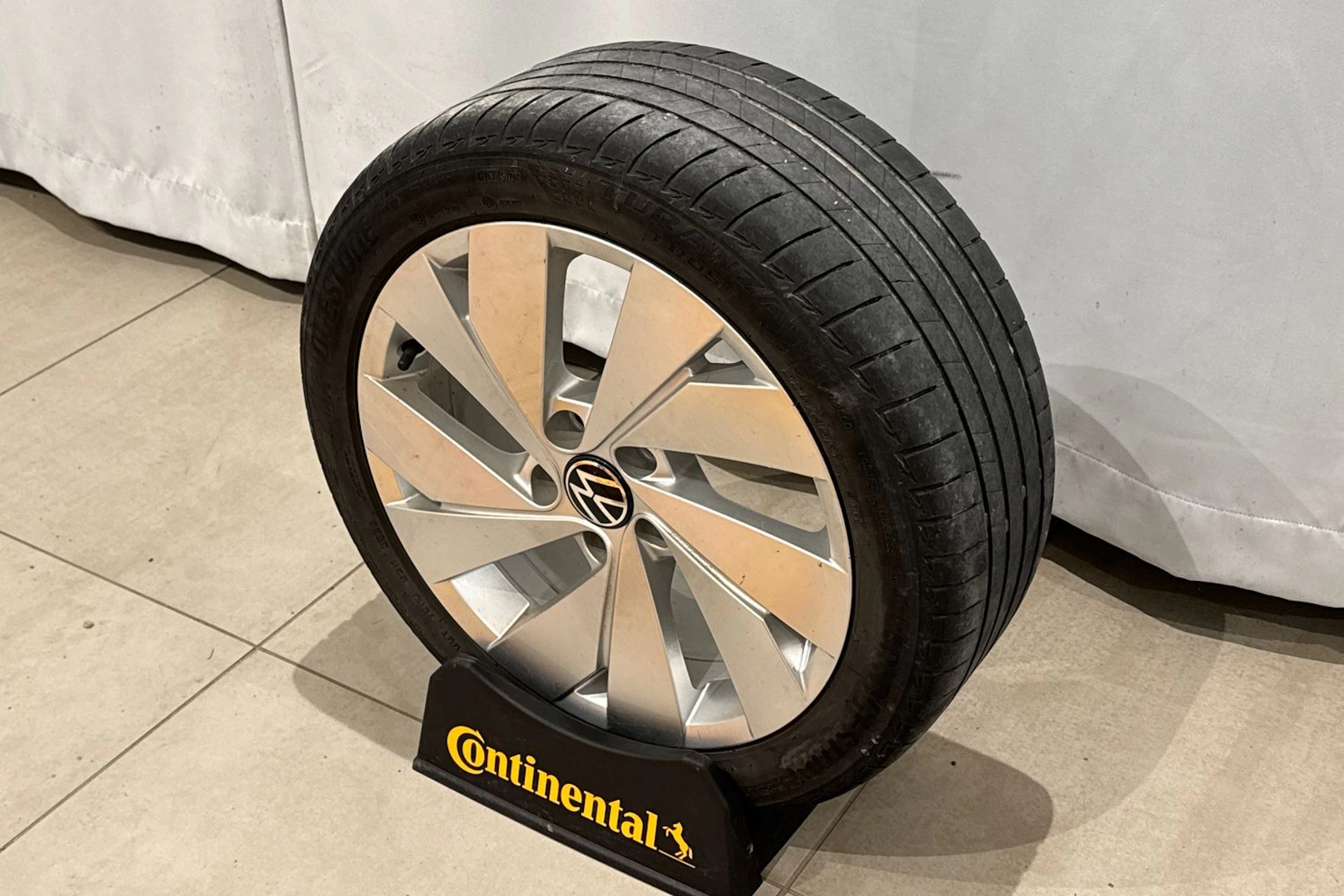 hopea Volkswagen Golf 2021 kuva 11.