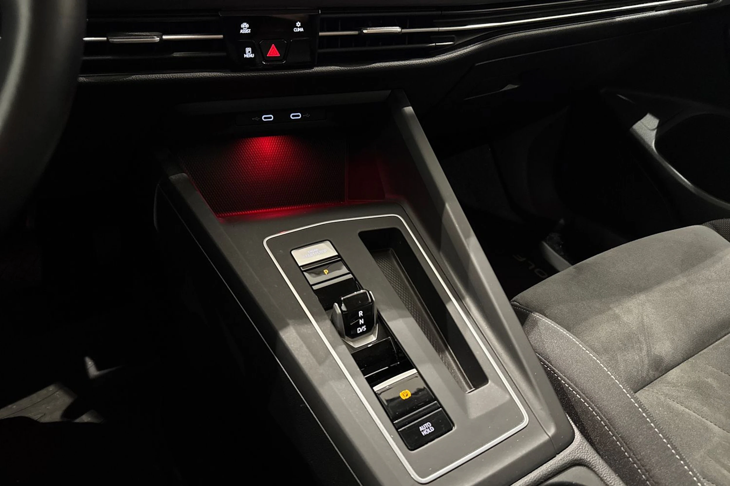 hopea Volkswagen Golf 2021 kuva 28.