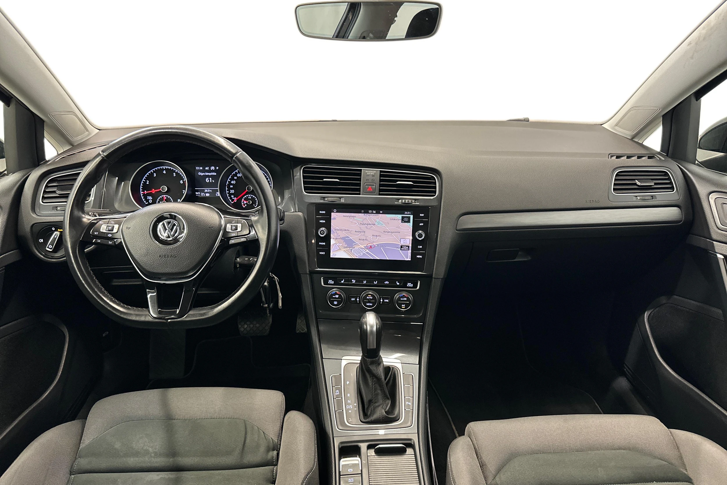 musta Volkswagen Golf 2020 kuva 9.