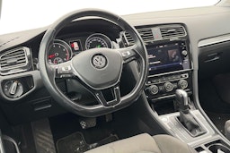 valkoinen Volkswagen Golf 2020 kuva 3.