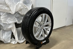 valkoinen Volkswagen Golf 2020 kuva 13.