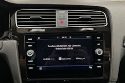 valkoinen Volkswagen Golf 2020 kuva 17.