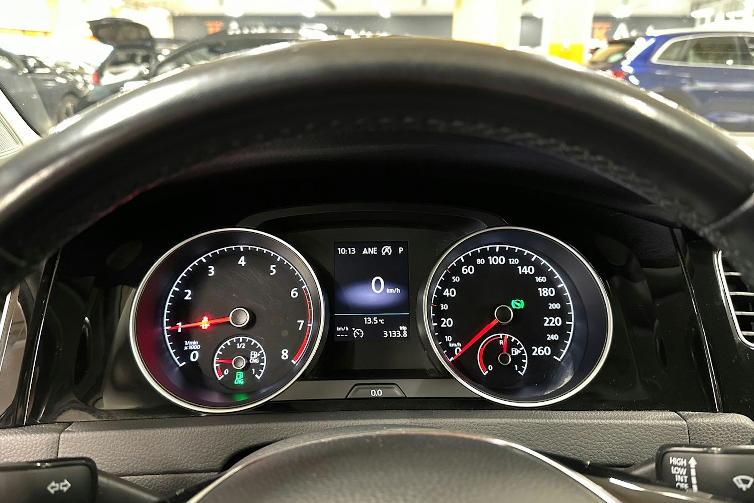 valkoinen Volkswagen Golf 2020 kuva 23.