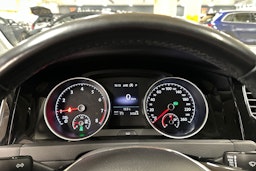 valkoinen Volkswagen Golf 2020 kuva 23.