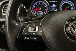 valkoinen Volkswagen Golf 2020 kuva 24.