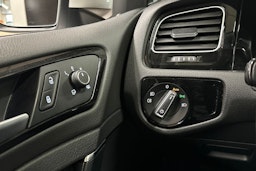 valkoinen Volkswagen Golf 2020 kuva 26.