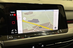 musta Volkswagen Golf 2021 kuva 27.