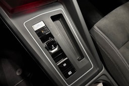 musta Volkswagen Golf 2021 kuva 29.