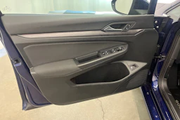 Sininen Volkswagen GOLF 2021 kuva 15.