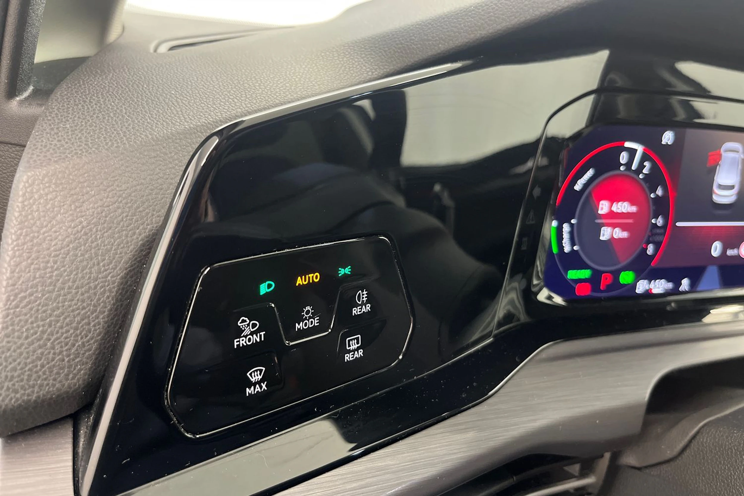 Sininen Volkswagen GOLF 2021 kuva 18.