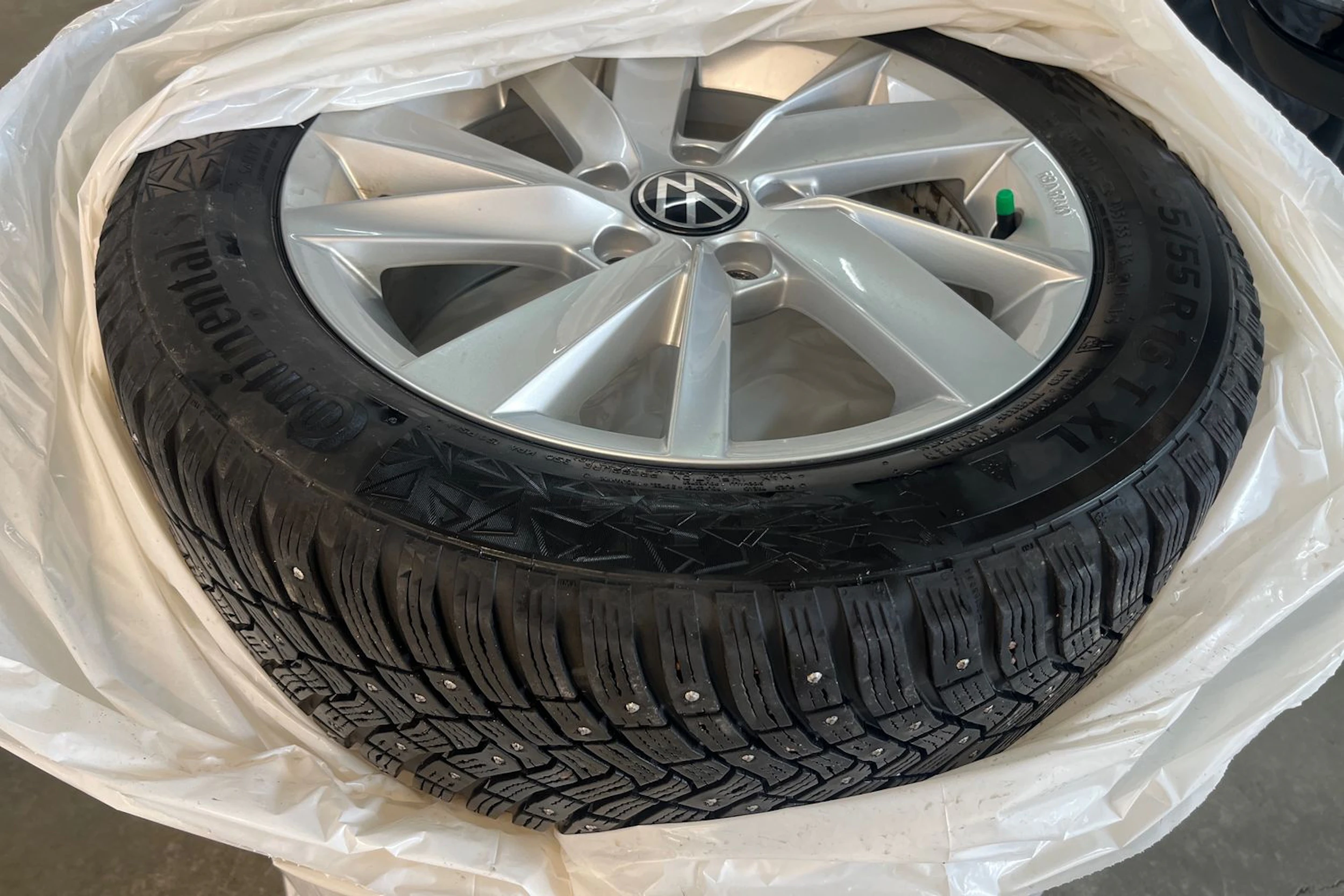 Sininen Volkswagen GOLF 2021 kuva 31.