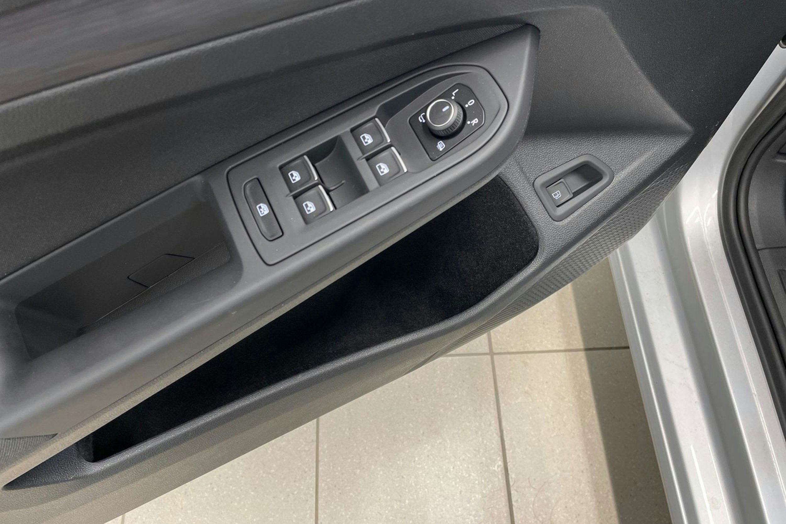 Hopea Volkswagen GOLF 2020 kuva 19.