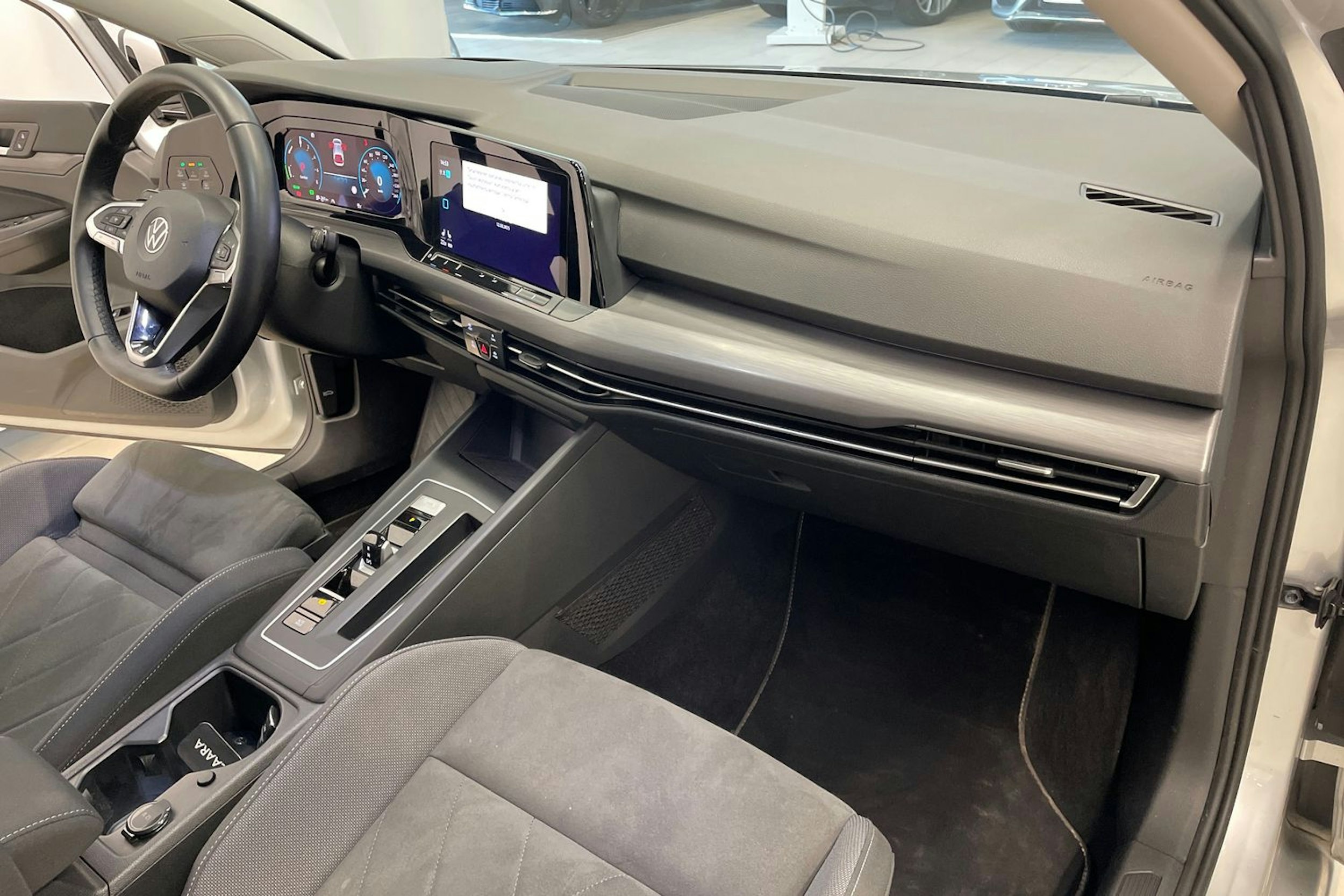 Hopea Volkswagen GOLF 2020 kuva 25.