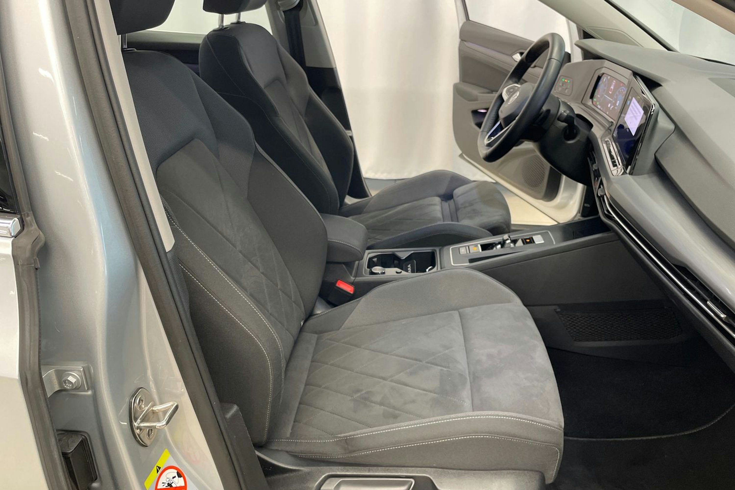 Hopea Volkswagen GOLF 2020 kuva 26.