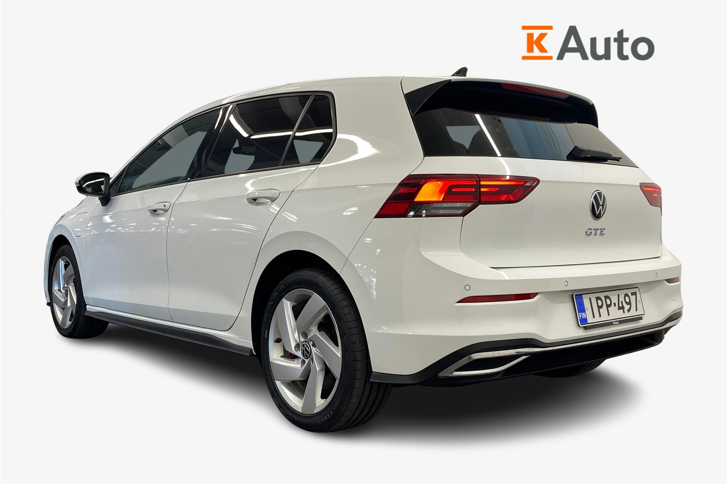 valkoinen Volkswagen Golf 2020 kuva 2.