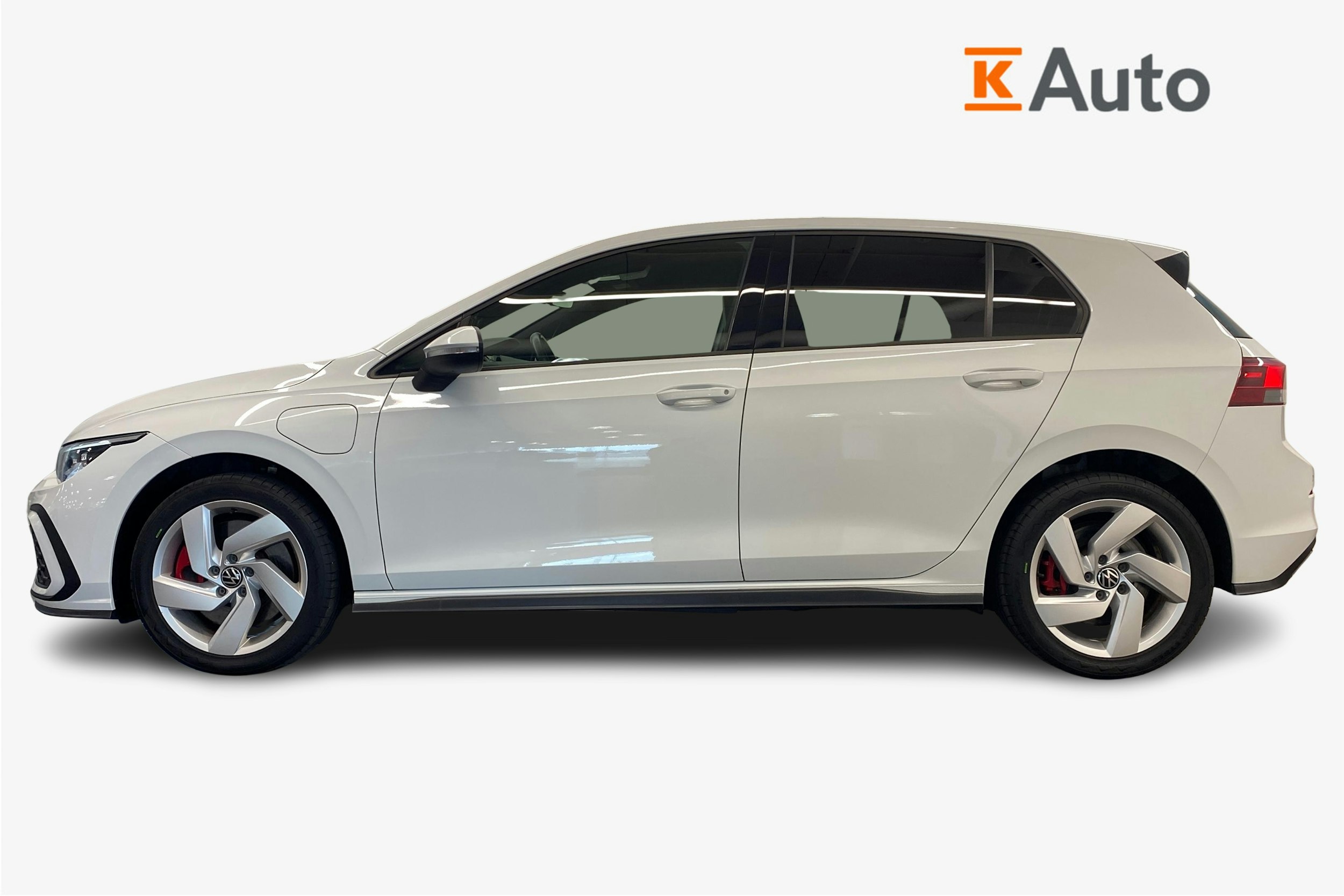 valkoinen Volkswagen Golf 2020 kuva 6.