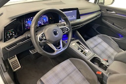 valkoinen Volkswagen Golf 2020 kuva 7.