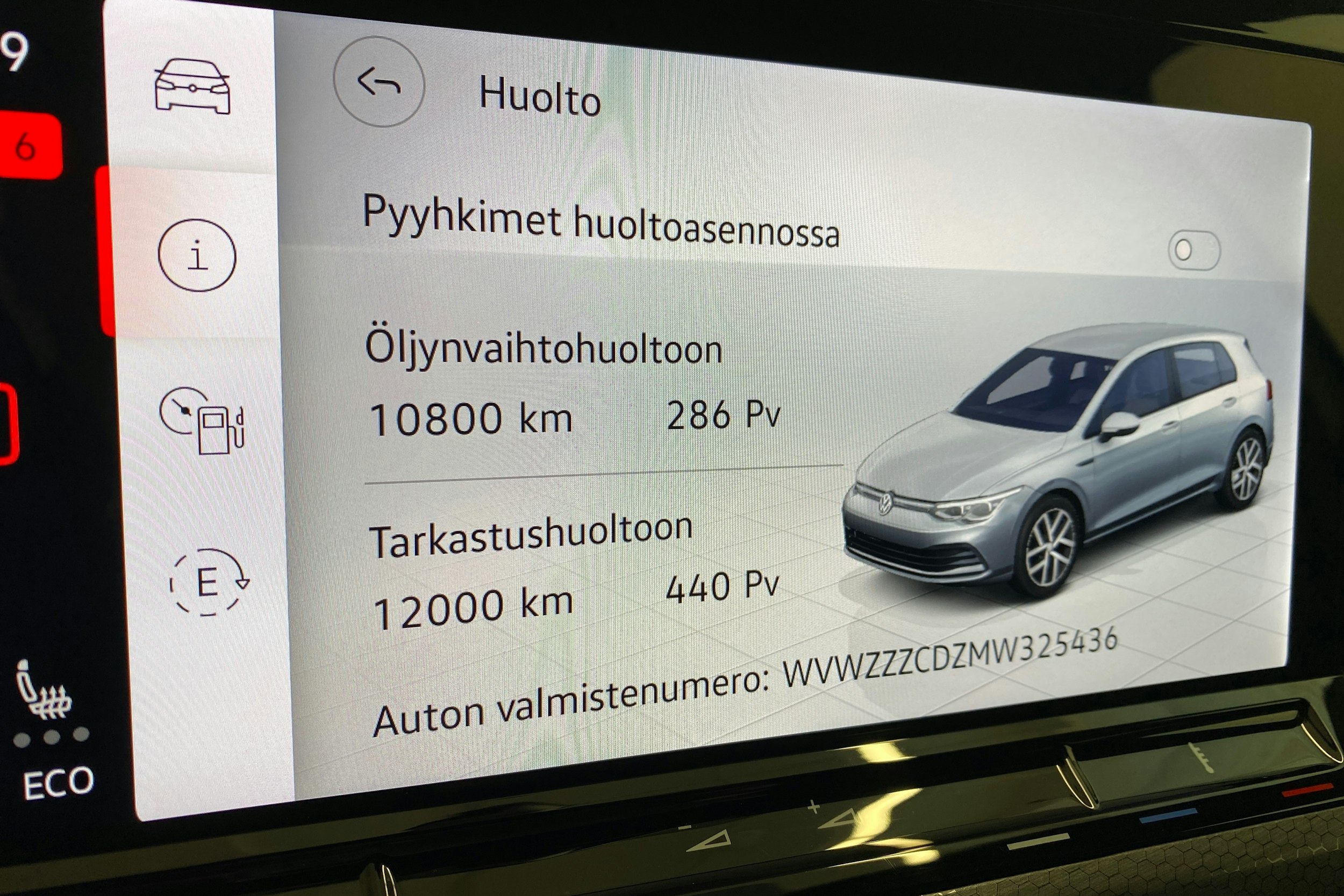 valkoinen Volkswagen Golf 2020 kuva 28.