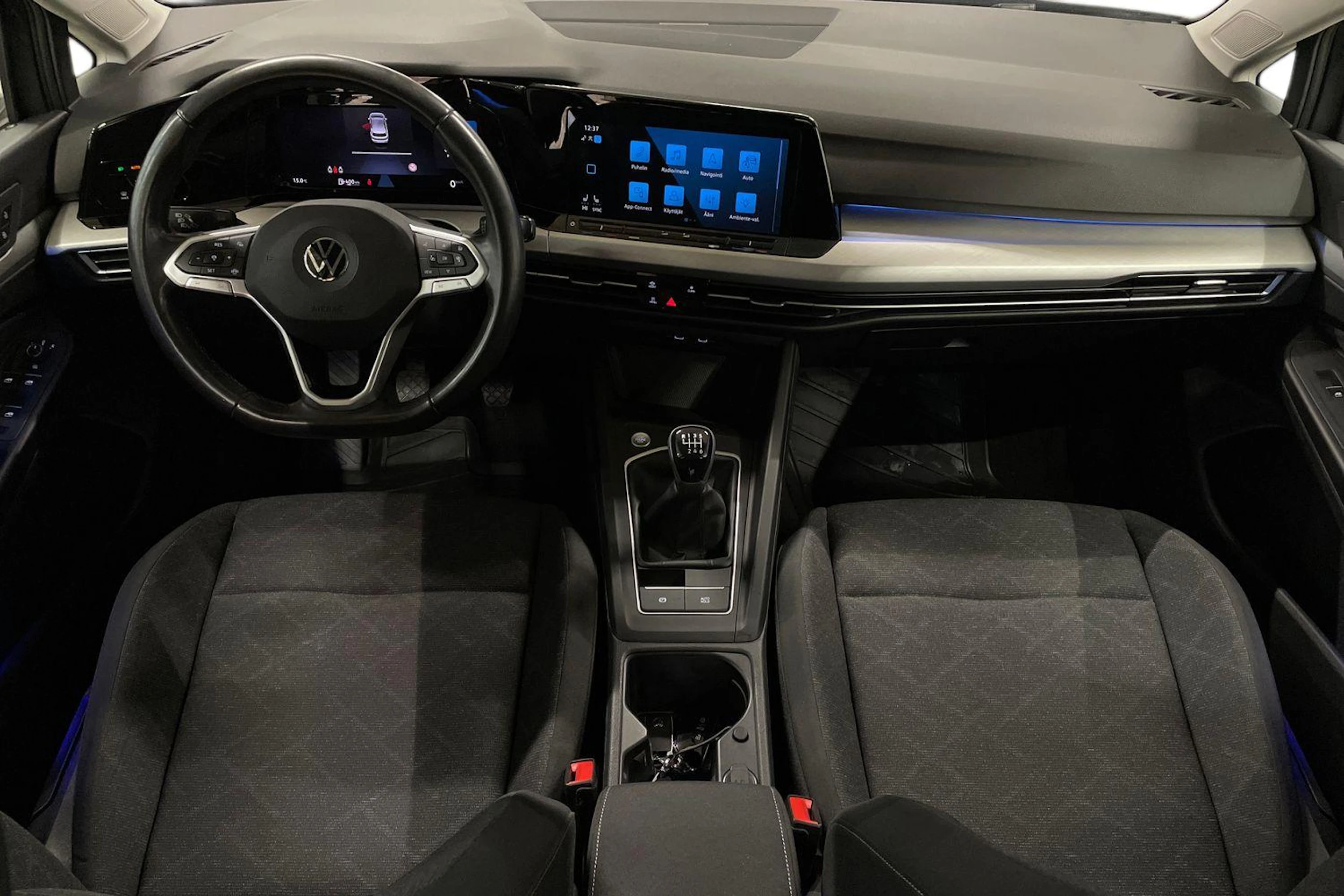 harmaa Volkswagen Golf 2020 kuva 7.