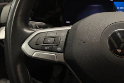 harmaa Volkswagen Golf 2020 kuva 20.