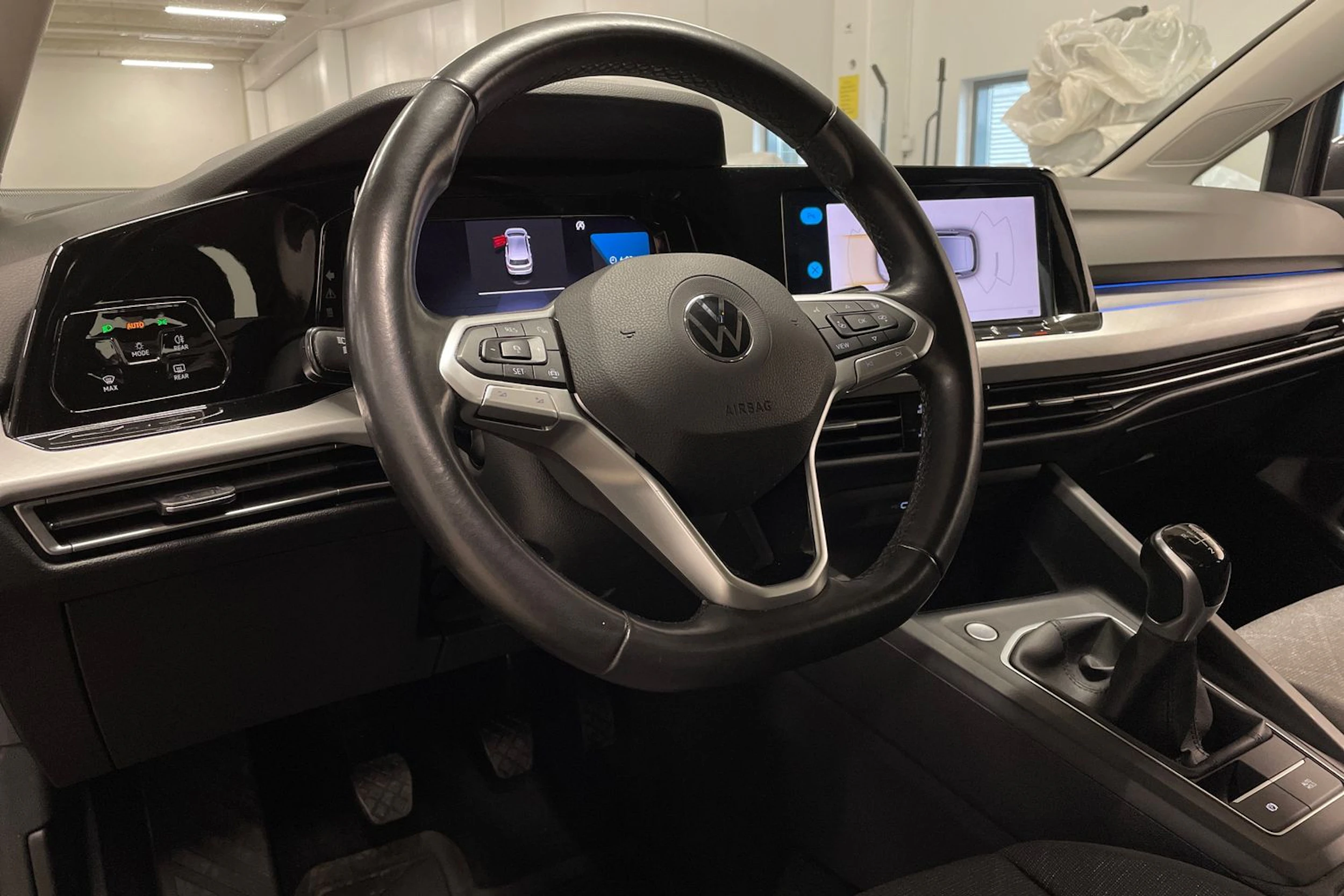 harmaa Volkswagen Golf 2020 kuva 22.