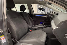 harmaa Volkswagen Golf 2020 kuva 23.