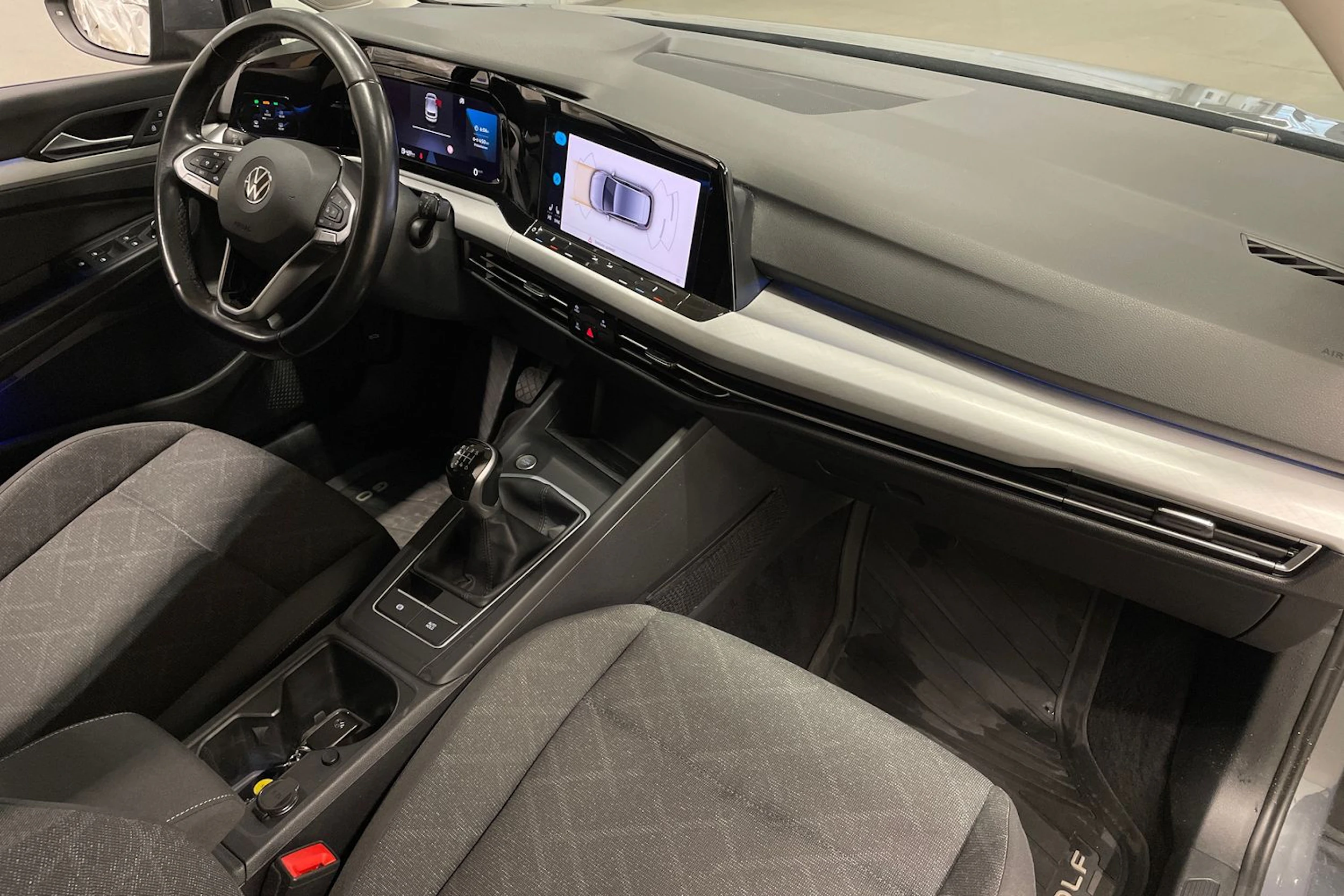 harmaa Volkswagen Golf 2020 kuva 24.