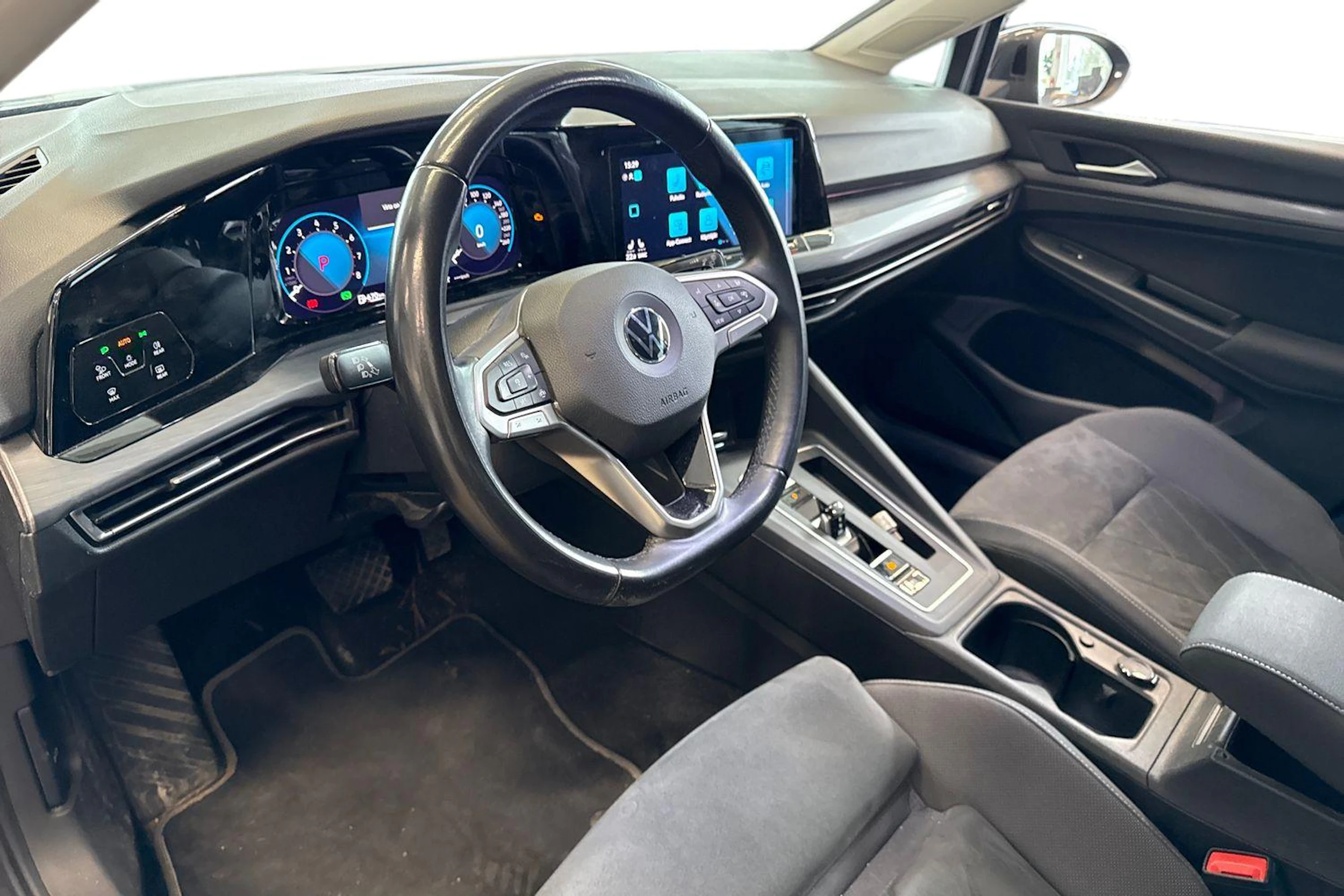 harmaa Volkswagen Golf 2020 kuva 3.