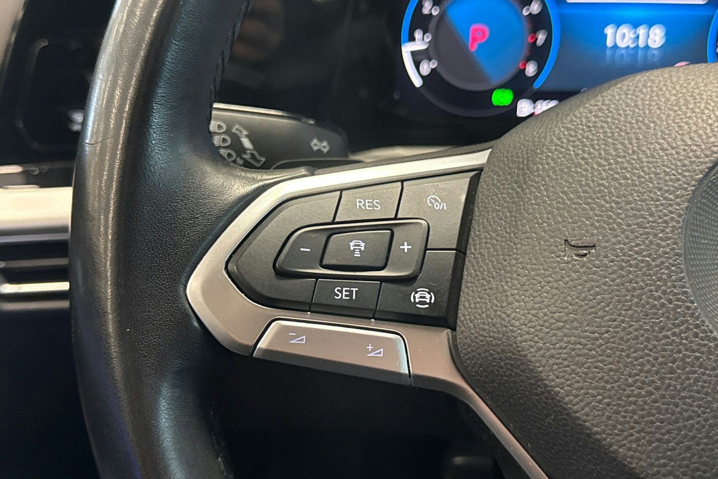 valkoinen Volkswagen Golf 2020 kuva 15.