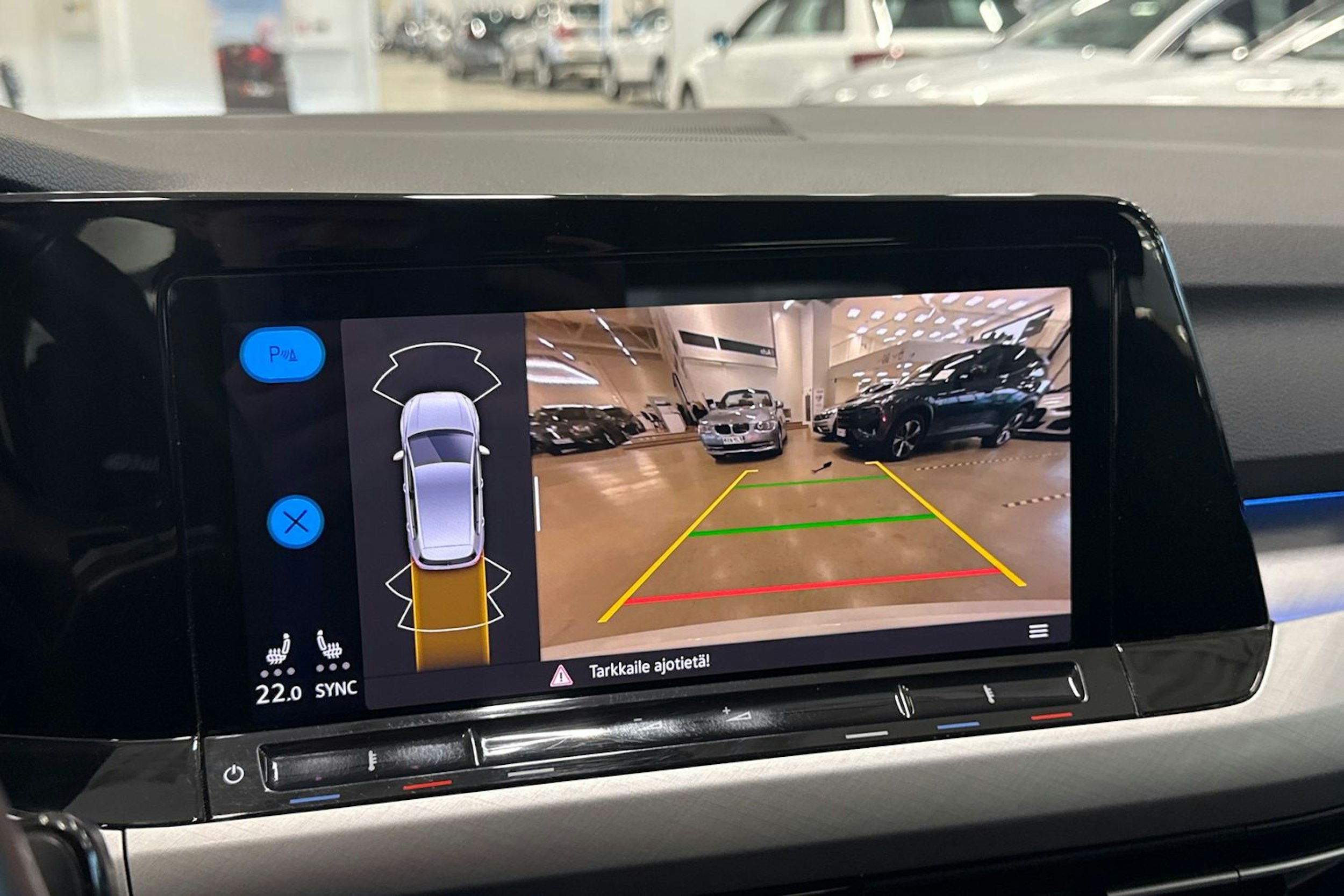 valkoinen Volkswagen Golf 2020 kuva 20.