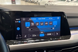 valkoinen Volkswagen Golf 2020 kuva 21.