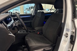 valkoinen Volkswagen Golf 2020 kuva 23.