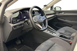 Valkoinen Volkswagen GOLF 2020 kuva 6.