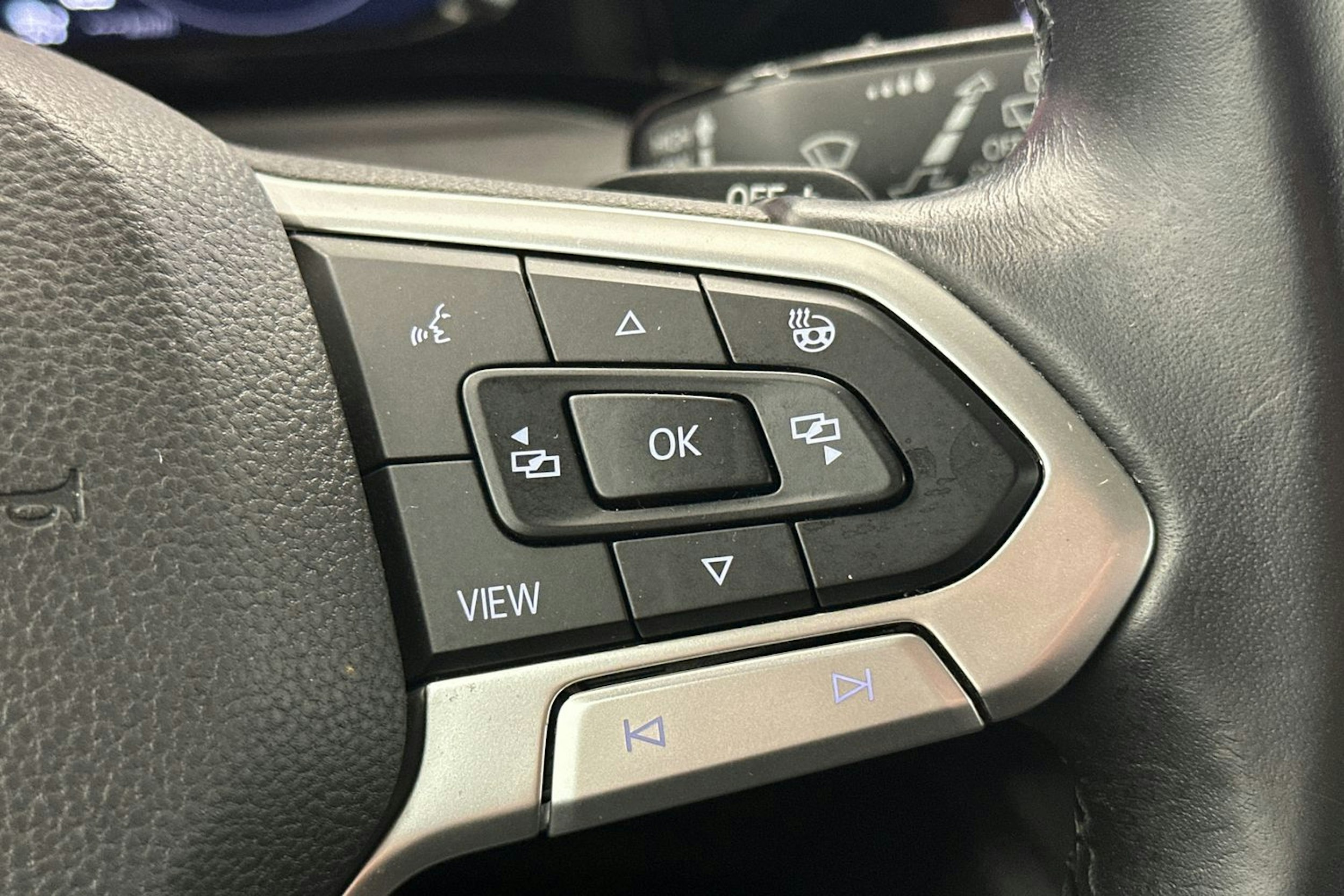 Valkoinen Volkswagen GOLF 2020 kuva 13.