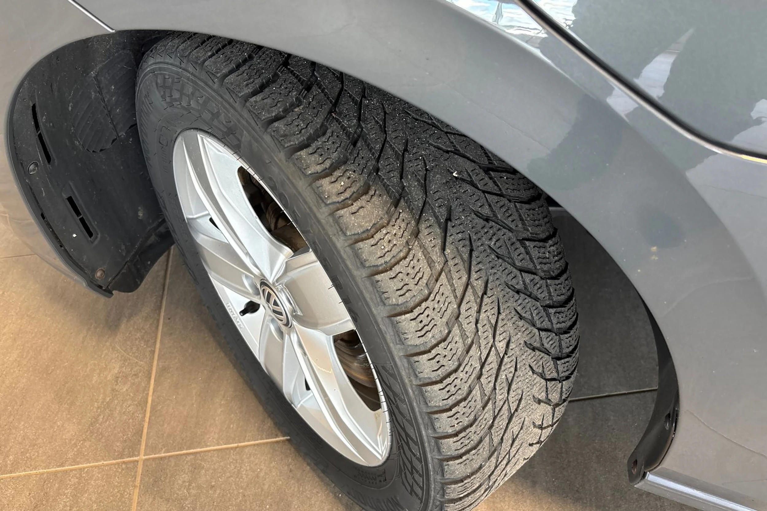 Harmaa Volkswagen GOLF 2020 kuva 10.