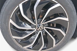 valkoinen Volkswagen Golf 2021 kuva 12.