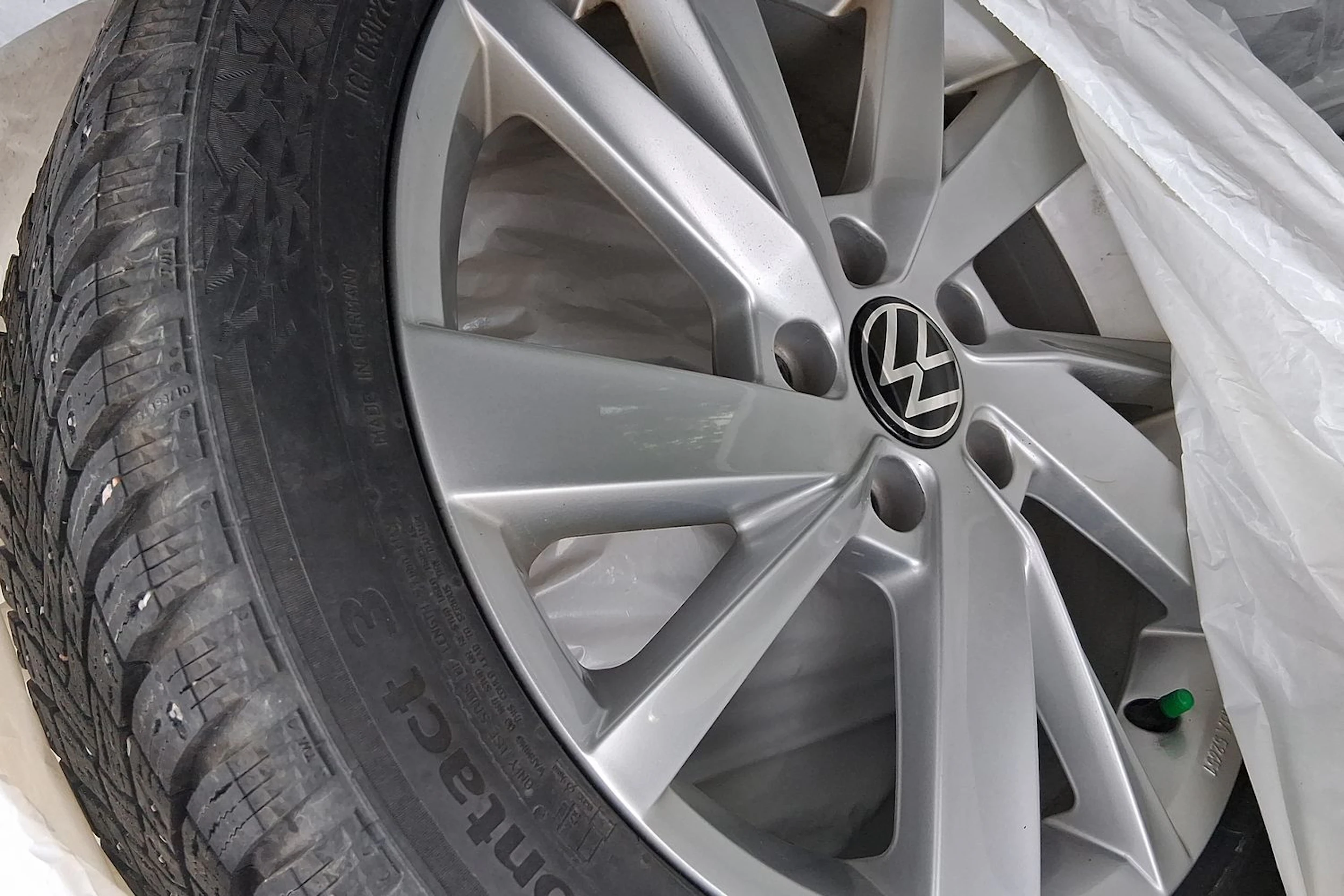 valkoinen Volkswagen Golf 2021 kuva 15.