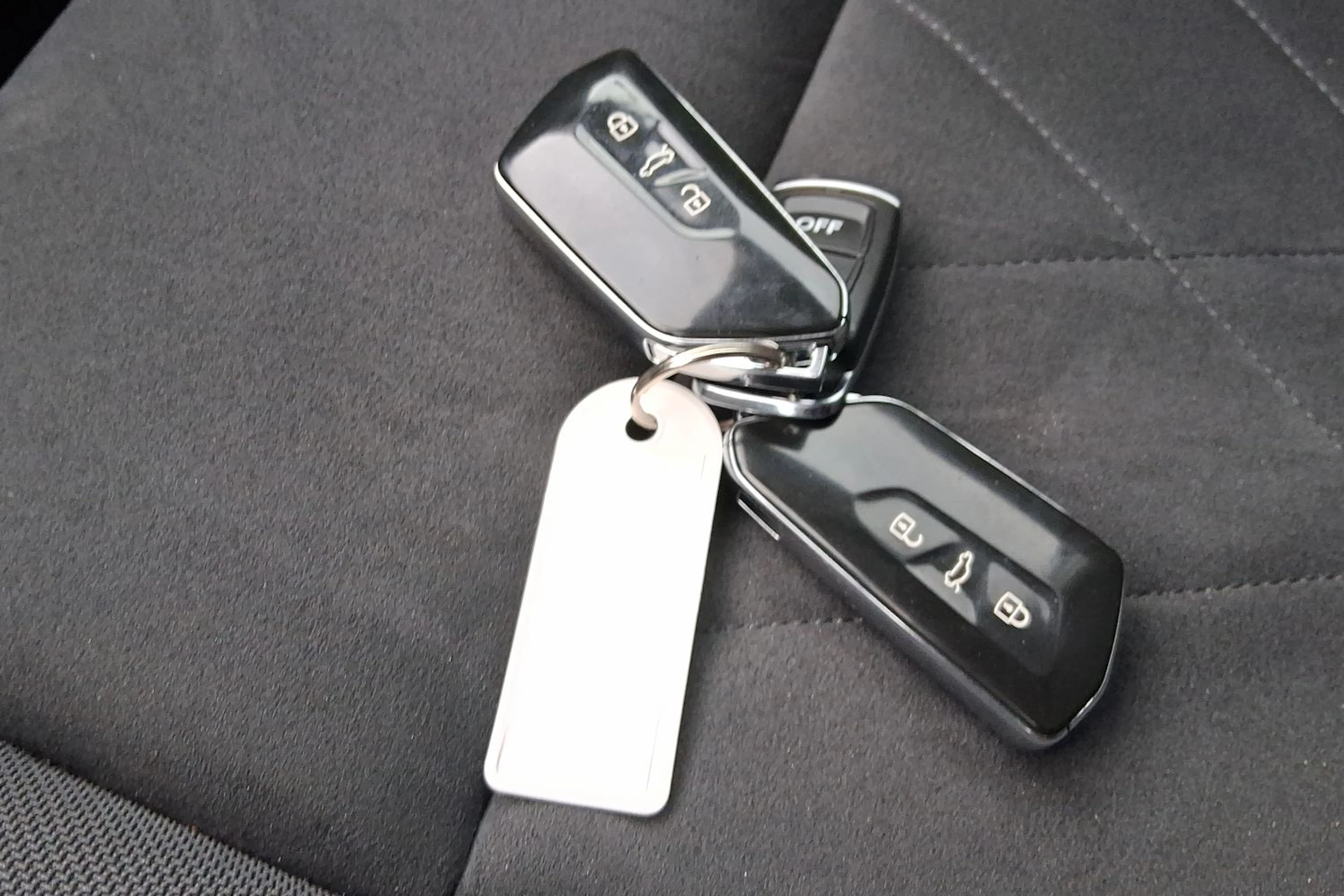 valkoinen Volkswagen Golf 2021 kuva 17.