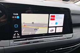 valkoinen Volkswagen Golf 2021 kuva 18.